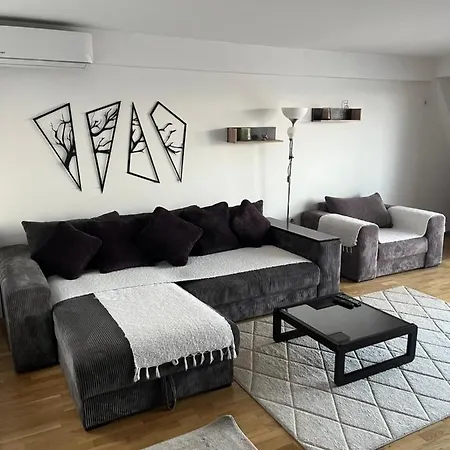 Amazing View-centrally Located-brand New *